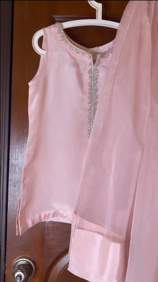 HAZEL PINK