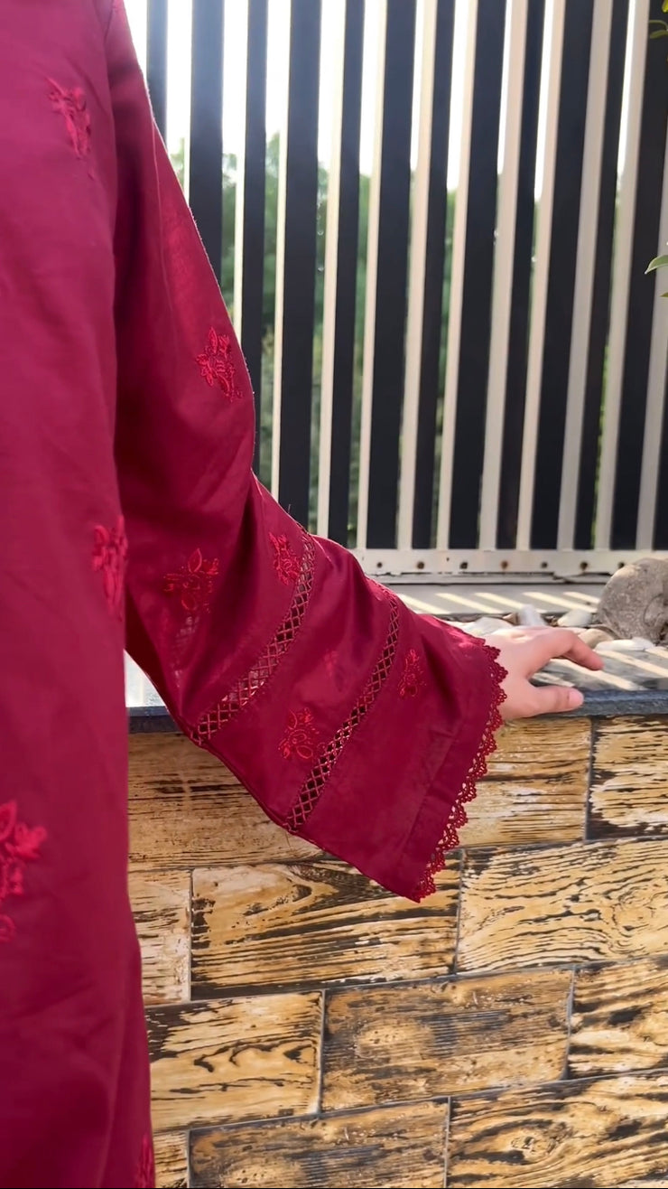 MAROON