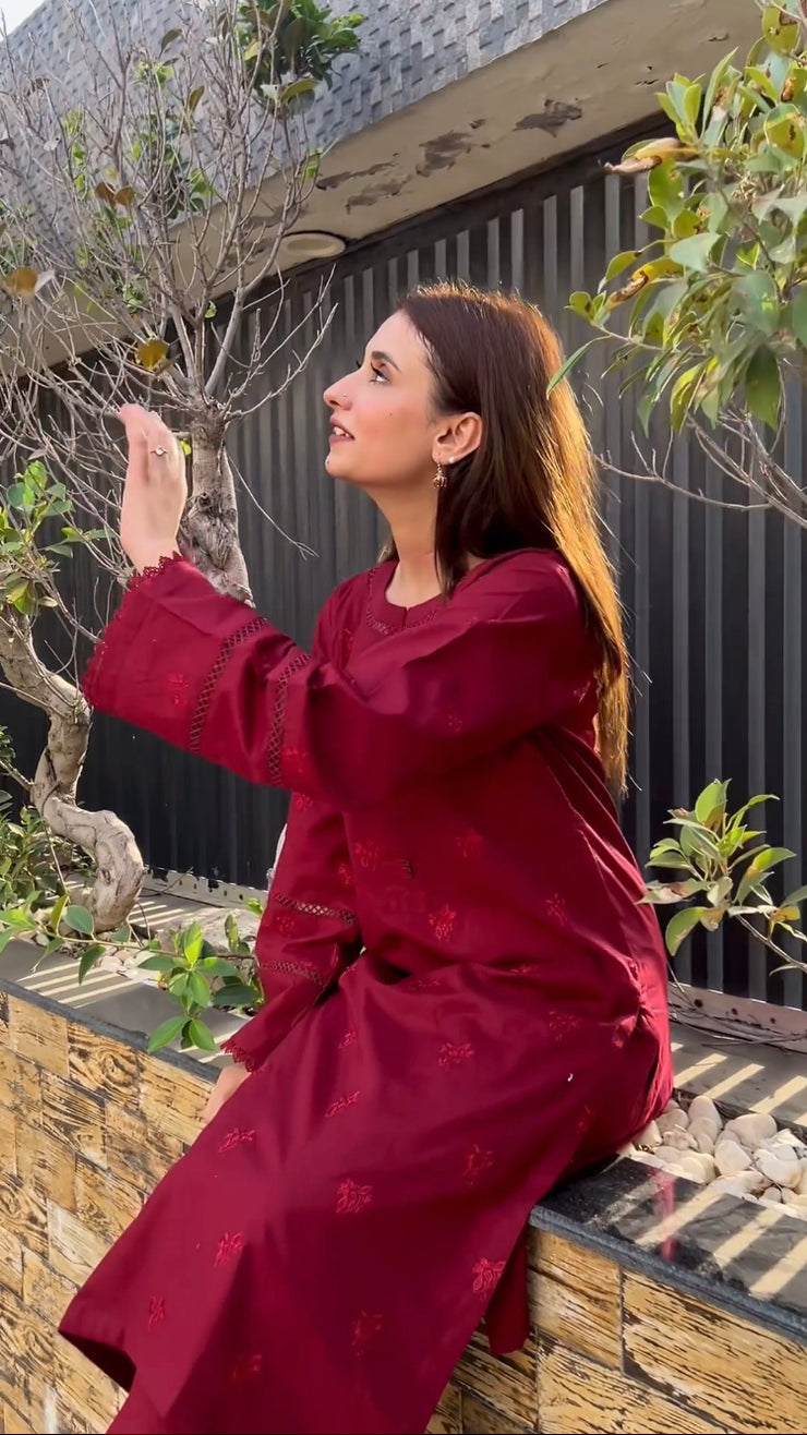 MAROON